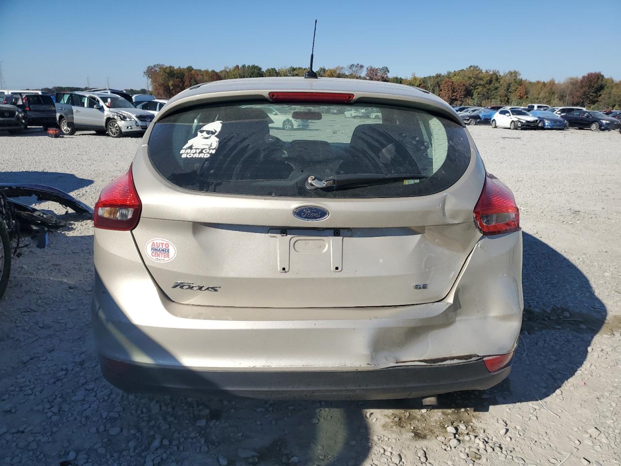 2017 FORD FOCUS SE photo 6