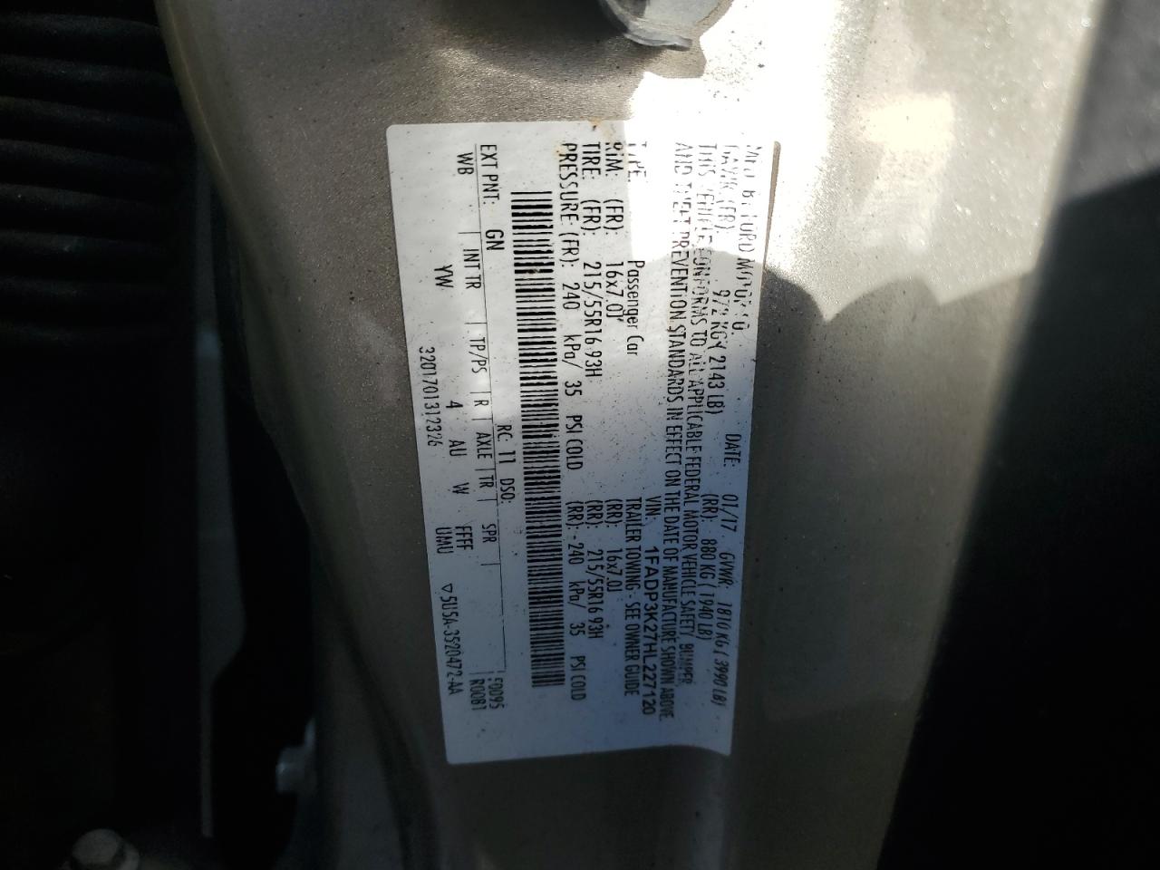 2017 FORD FOCUS SE photo 12