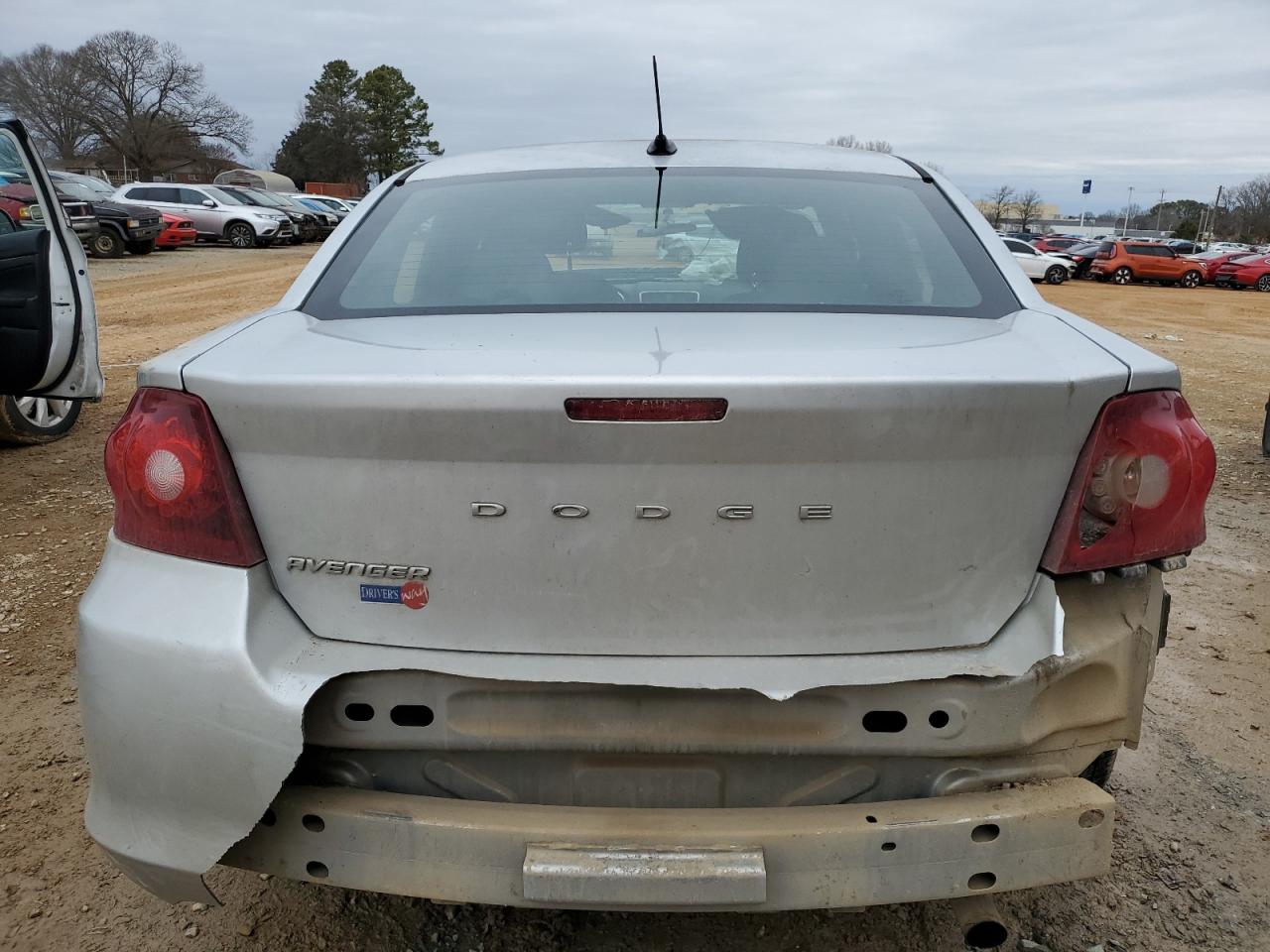 2012 DODGE AVENGER SE photo 11