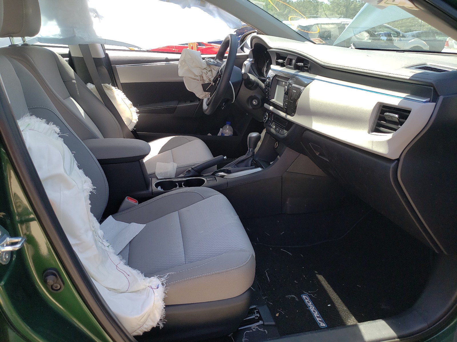 2015 TOYOTA COROLLA LE photo 5