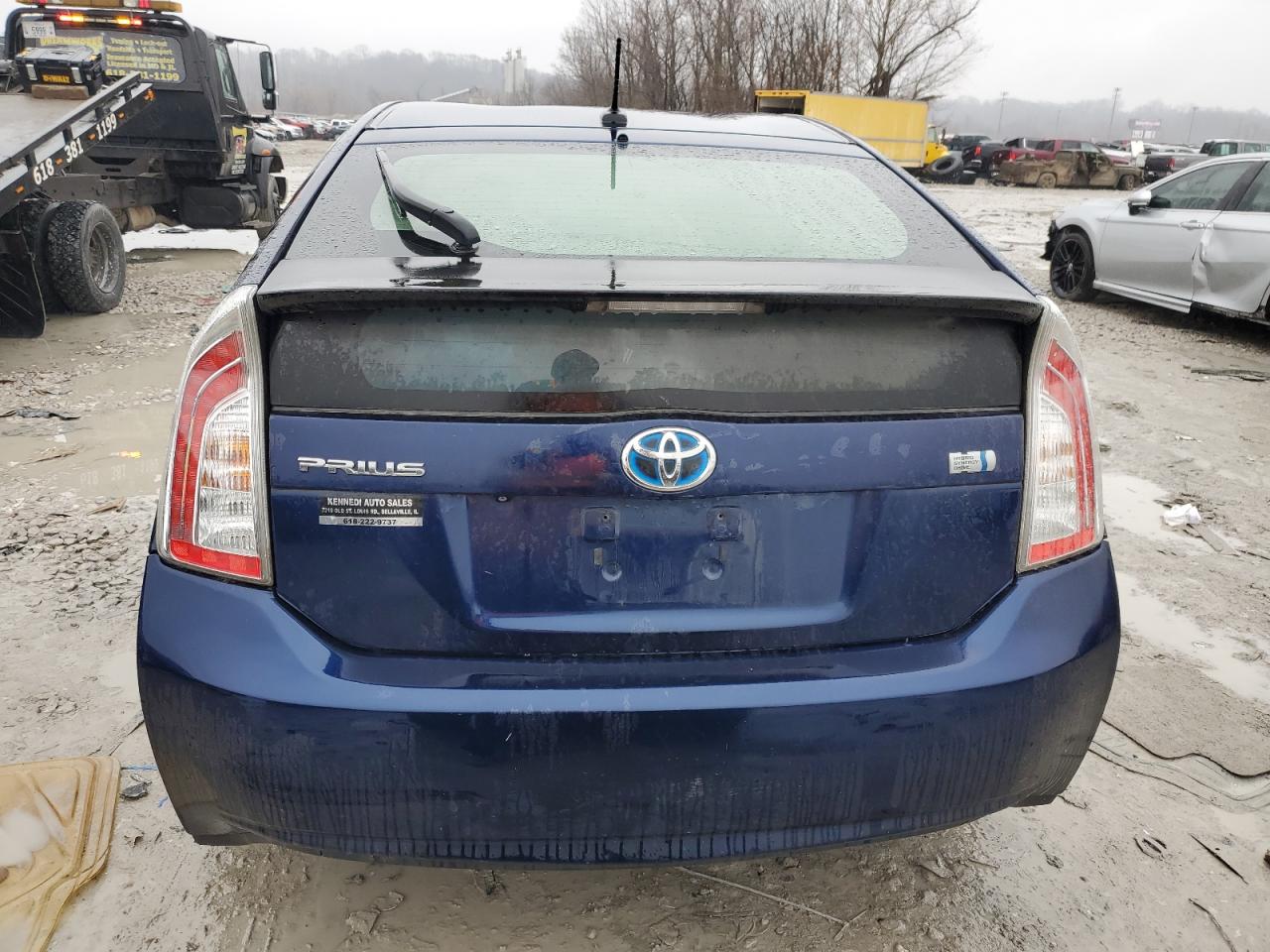 2012 TOYOTA PRIUS photo 6