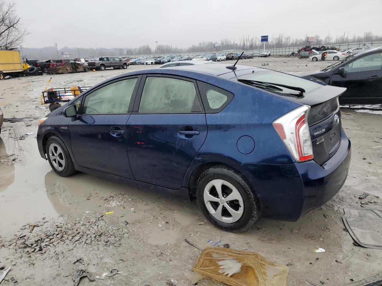 2012 TOYOTA PRIUS photo 2