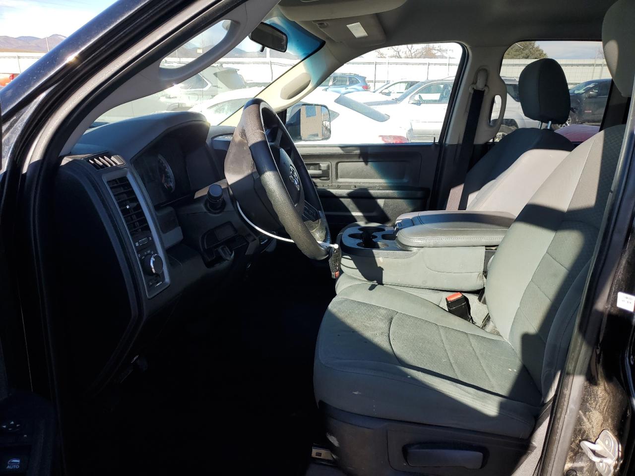 2013 RAM 1500 ST photo 13