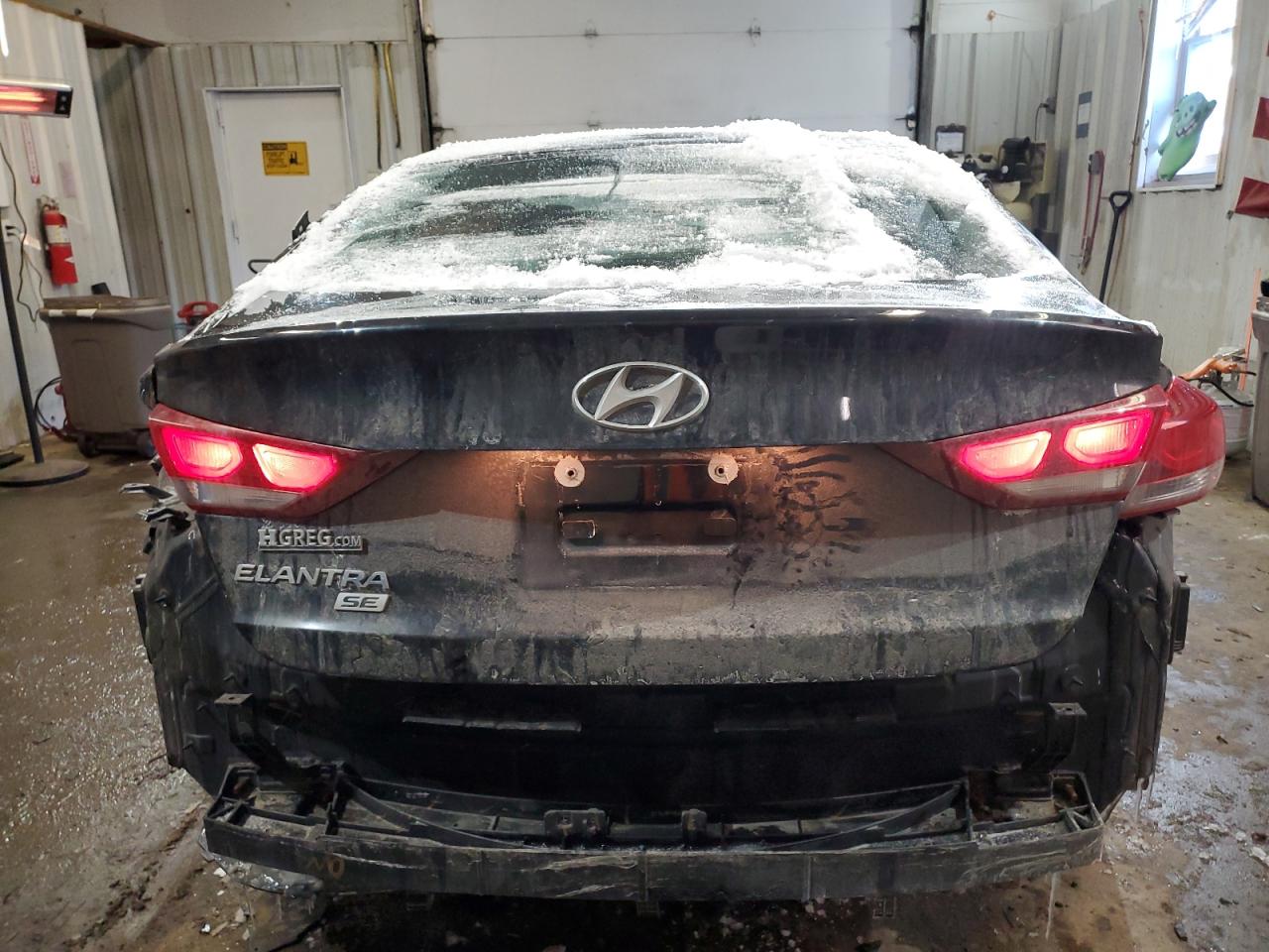 2018 HYUNDAI ELANTRA SE photo 16