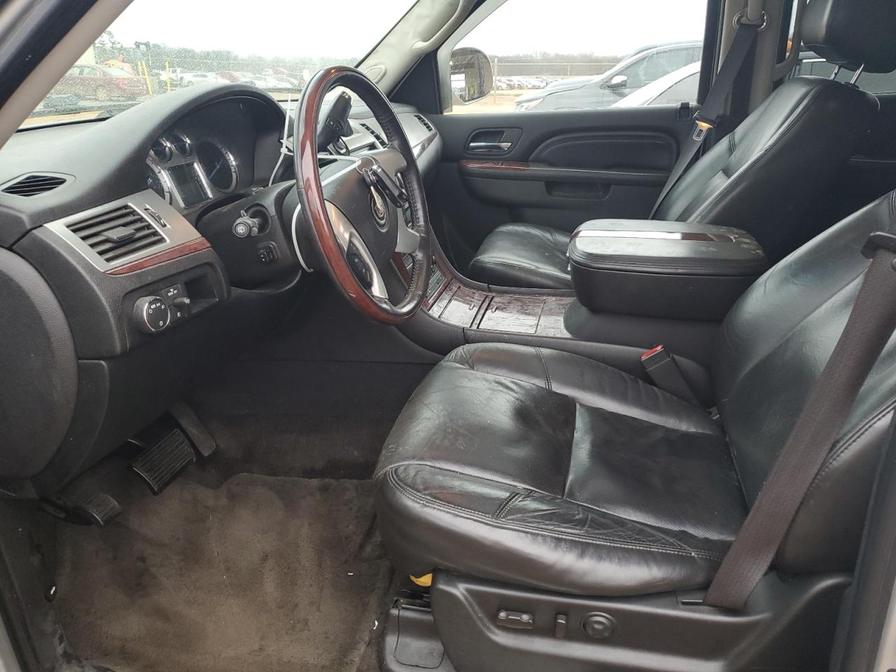 2011 CADILLAC ESCALADE PREMIUM photo 13