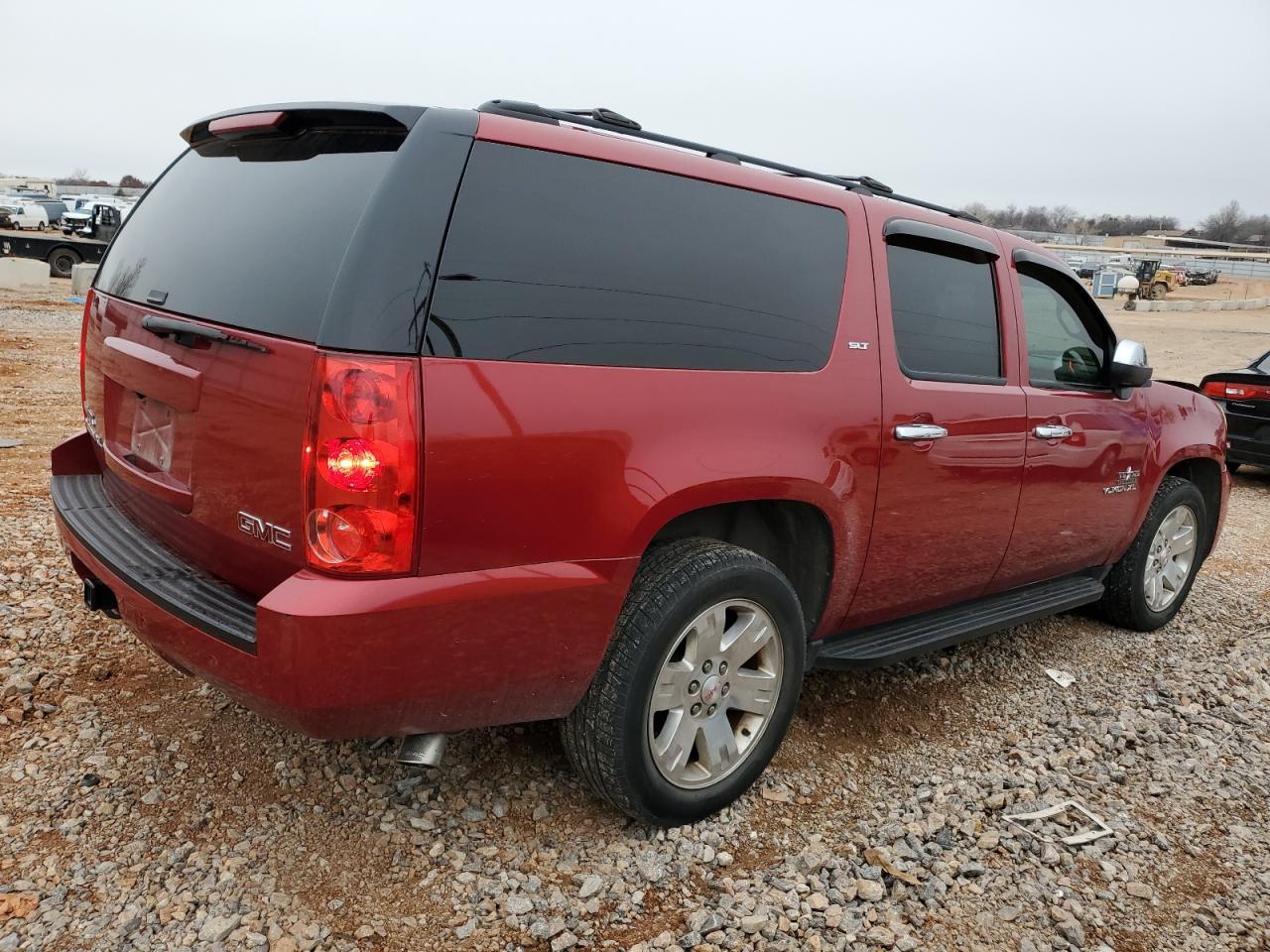 2012 GMC YUKON XL C1500 SLT photo 5