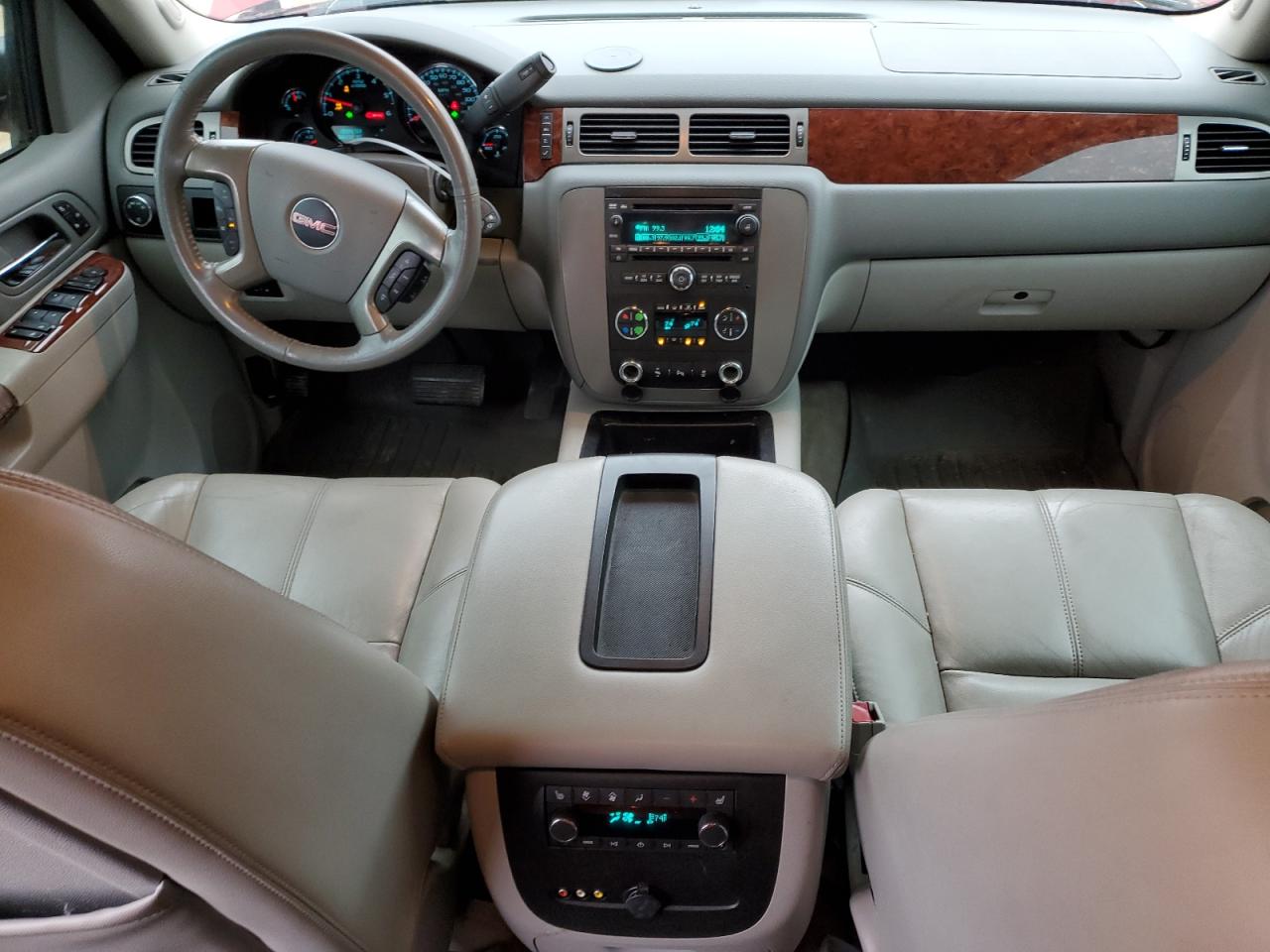 2012 GMC YUKON XL C1500 SLT photo 15