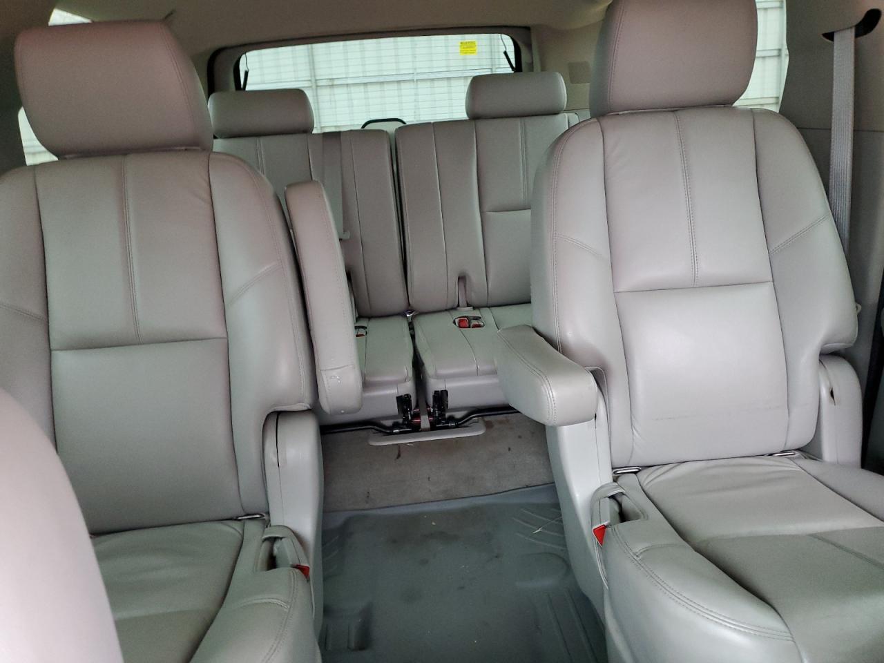 2012 GMC YUKON XL C1500 SLT photo 19