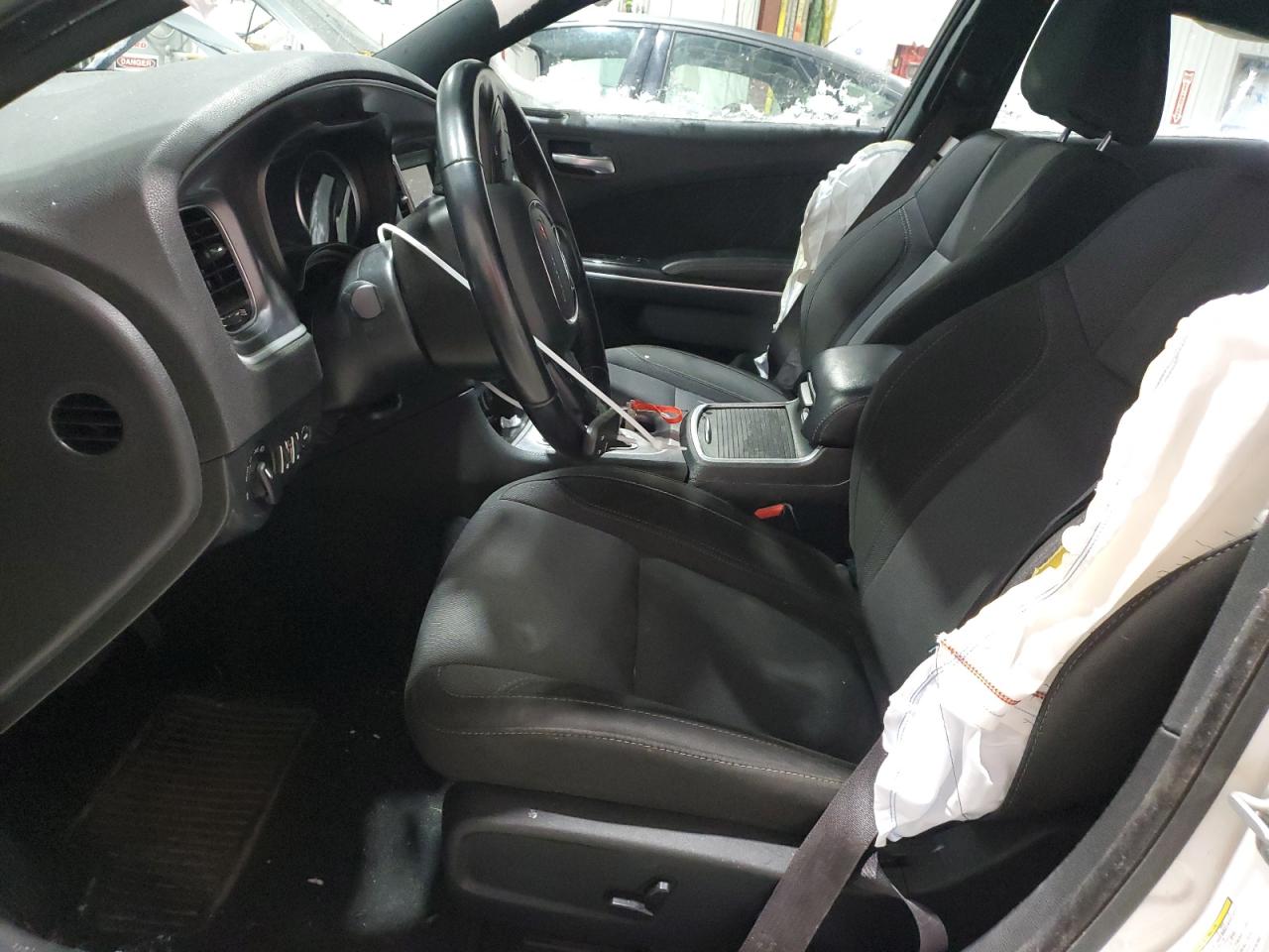 2020 DODGE CHARGER SXT photo 13
