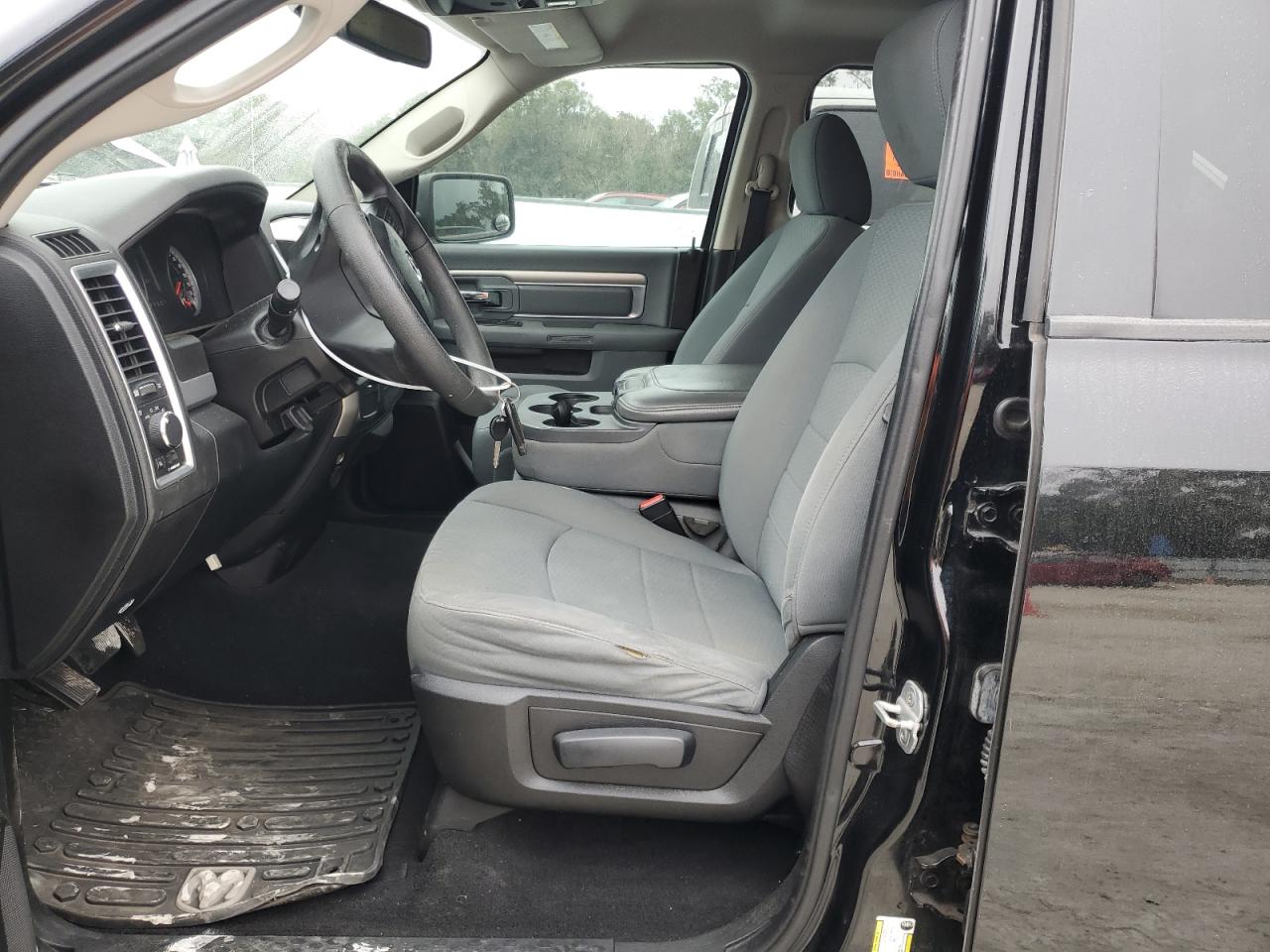 2013 RAM 1500 SLT photo 13