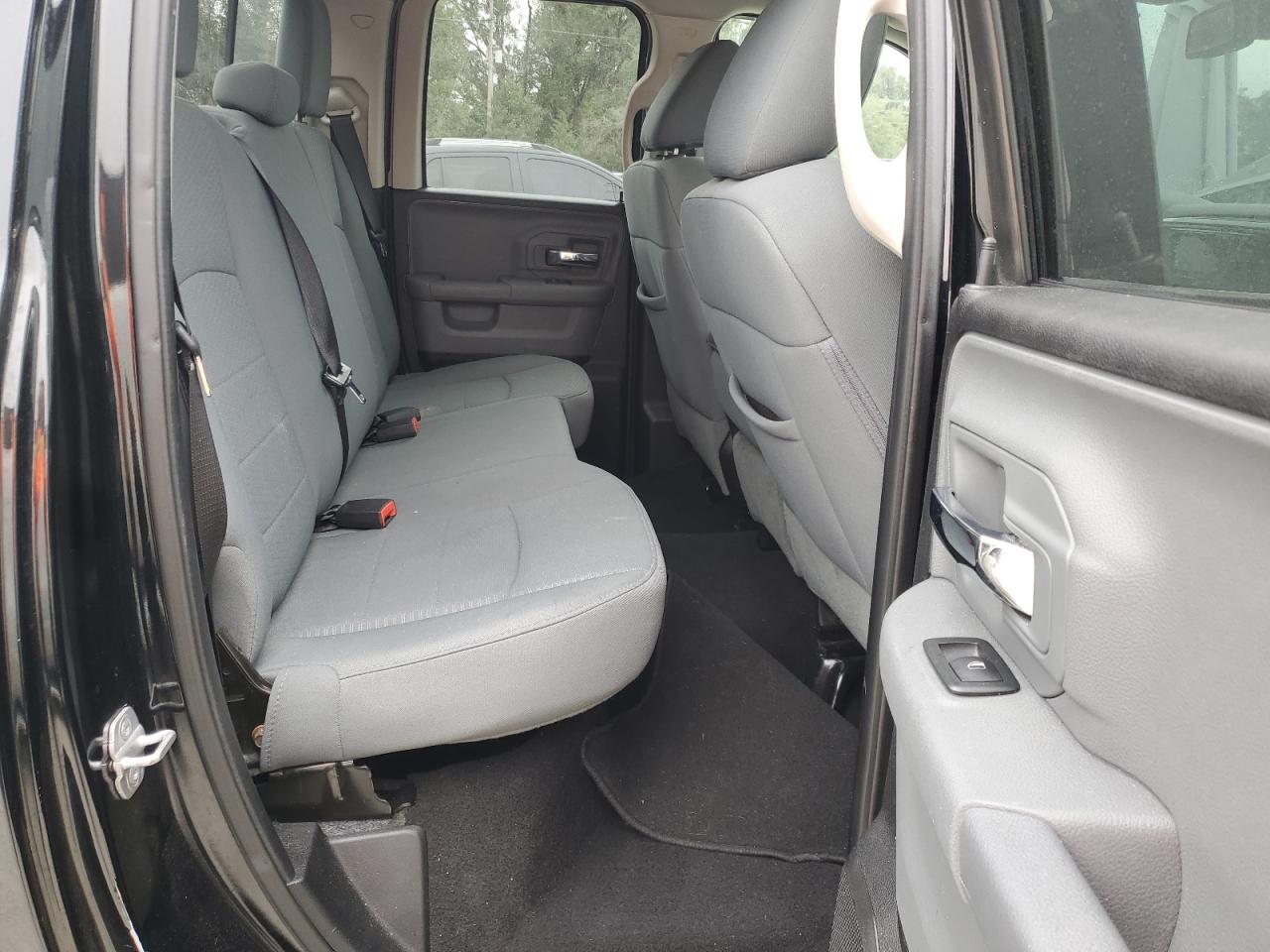 2013 RAM 1500 SLT photo 19