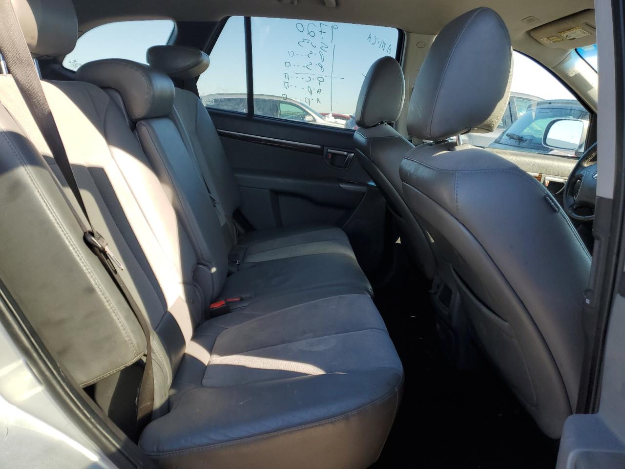 2011 HYUNDAI SANTA FE SE photo 28