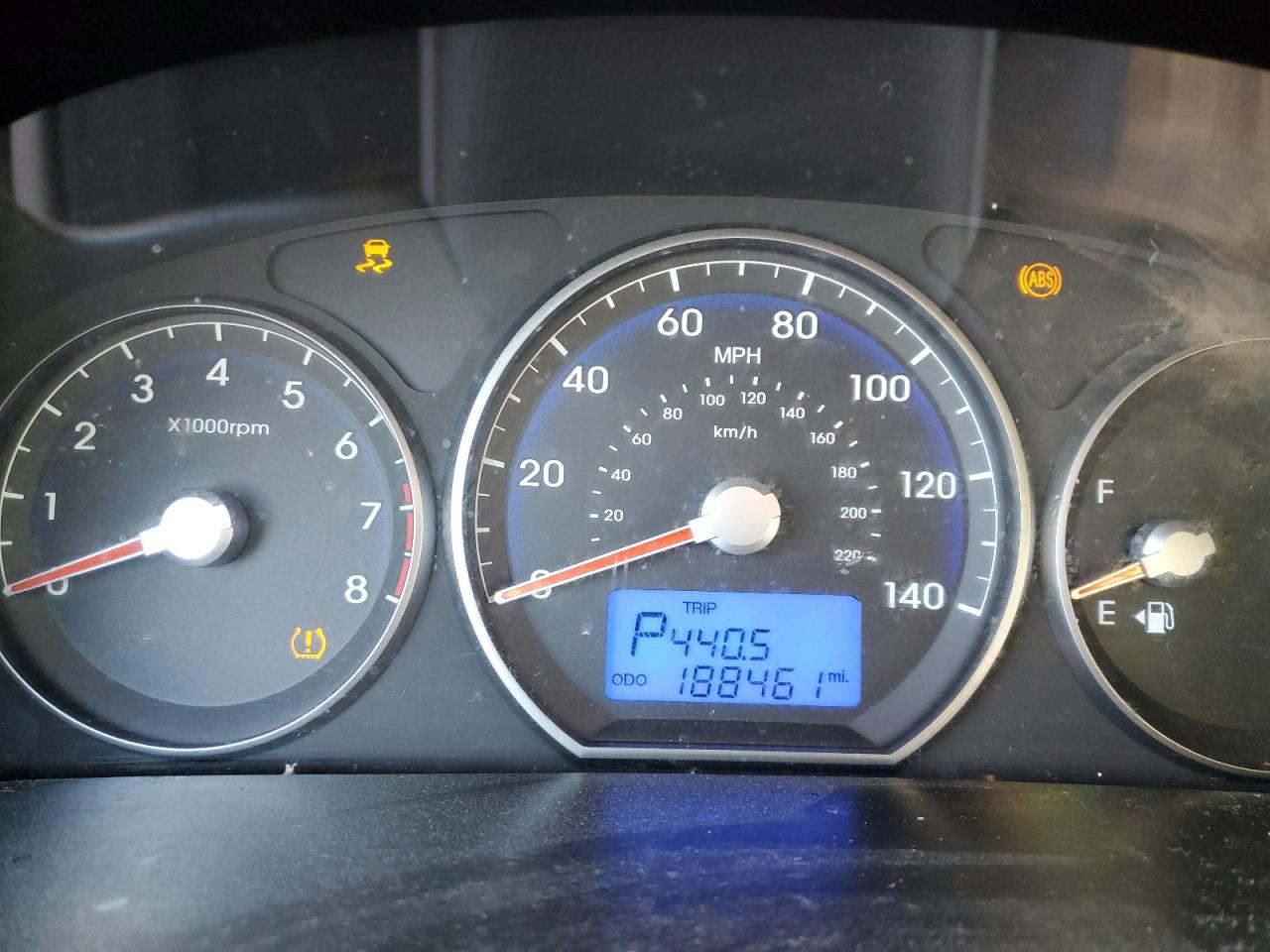 2011 HYUNDAI SANTA FE SE photo 25