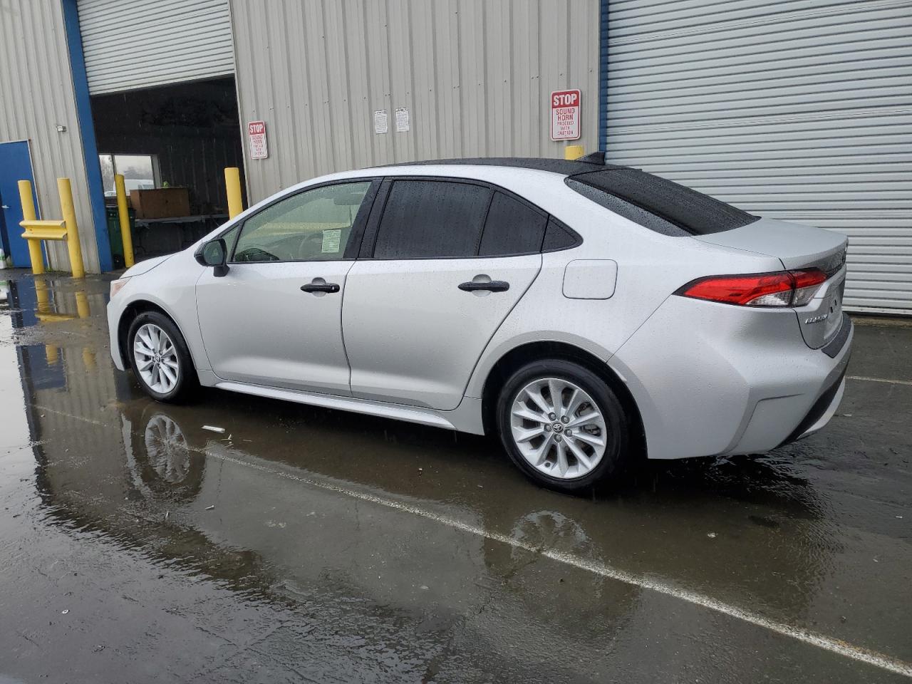 2020 TOYOTA COROLLA photo 3