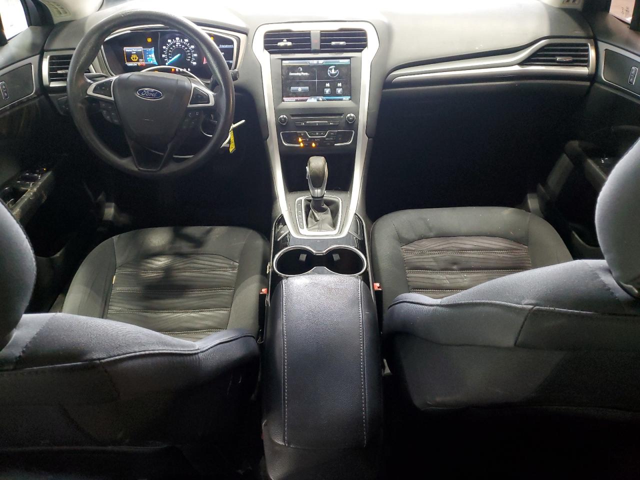 2016 FORD FUSION SE photo 8