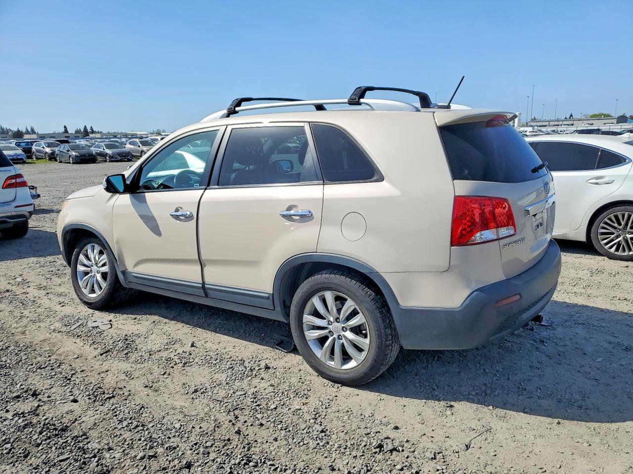 2011 KIA SORENTO EX photo 3