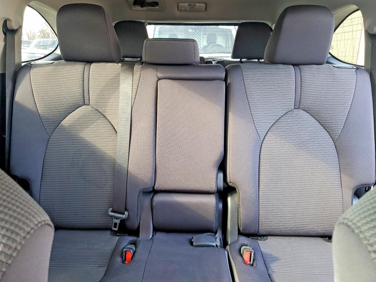 2024 TOYOTA HIGHLANDER LE photo 19