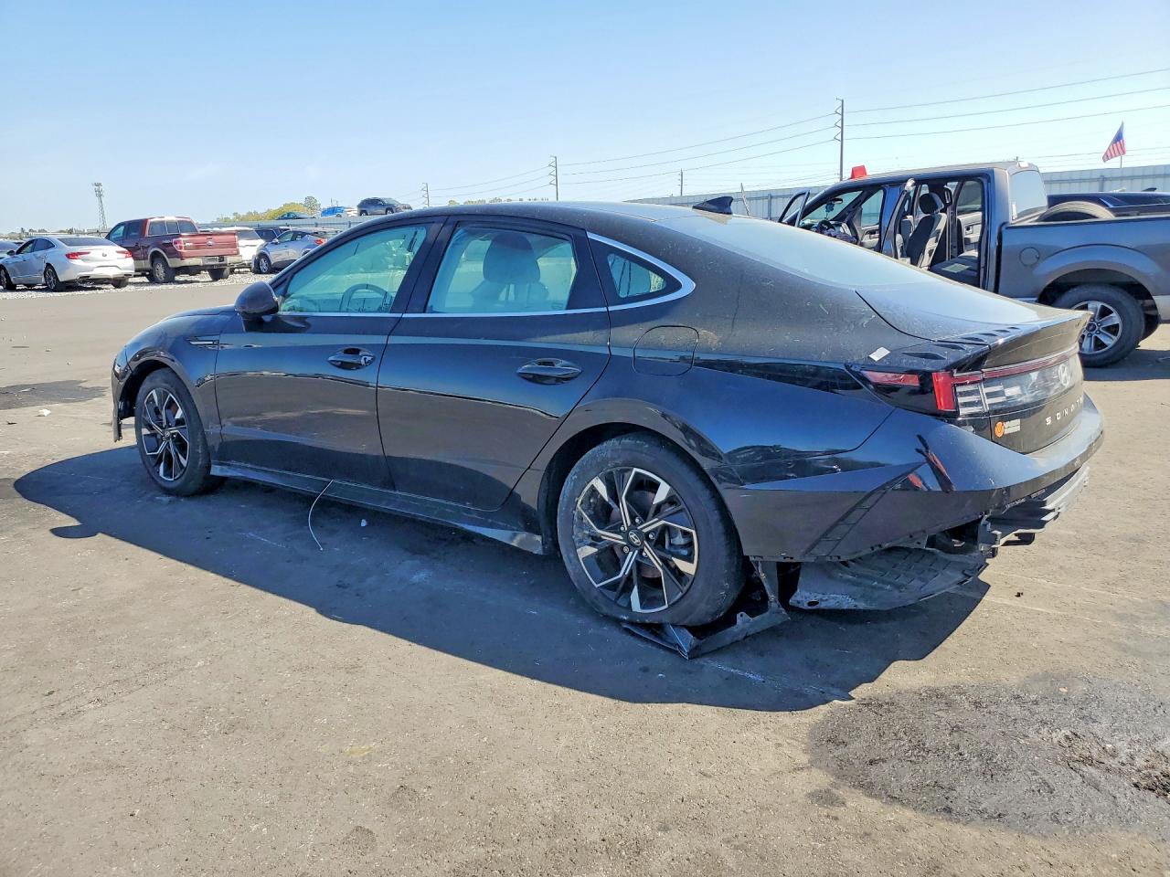 2024 HYUNDAI SONATA SEL photo 3