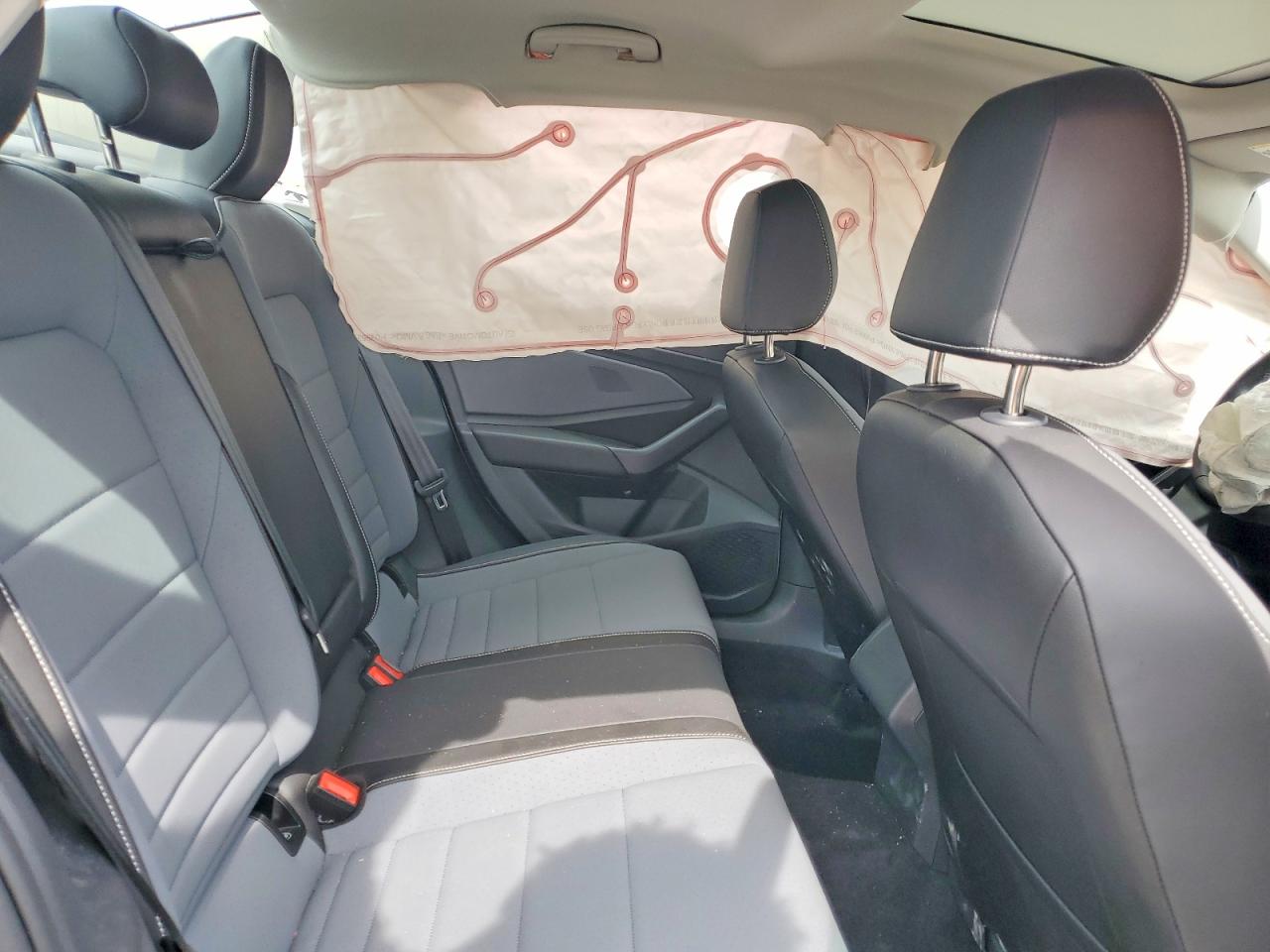 2025 VOLKSWAGEN JETTA SE photo 10