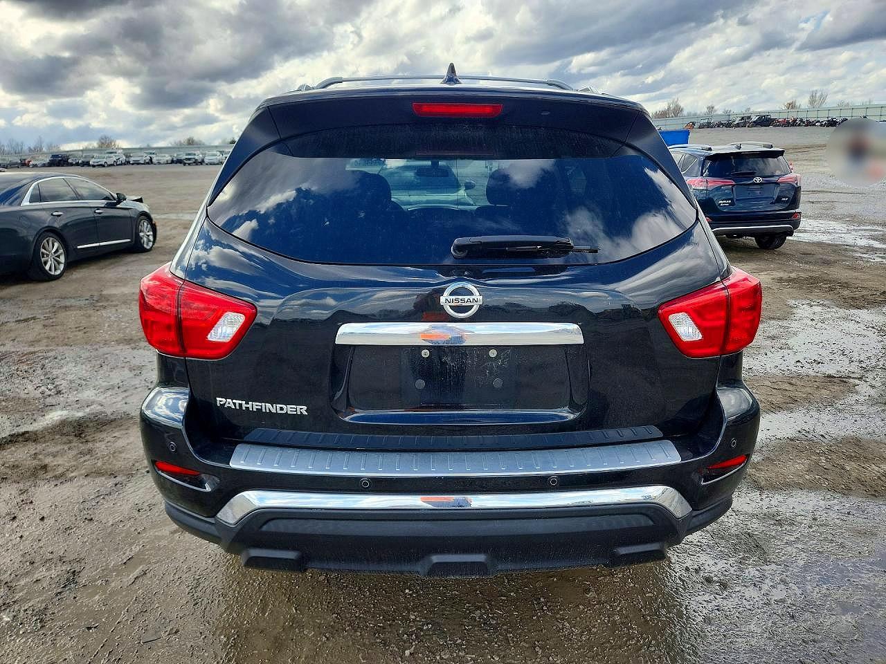 2020 NISSAN PATHFINDER S photo 11