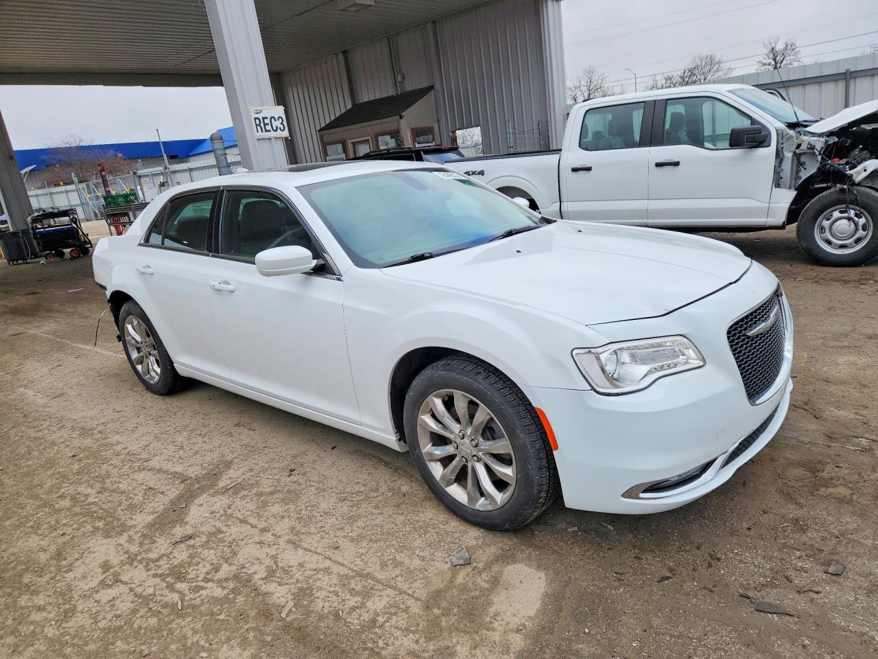 2016 CHRYSLER 300 LIMITED photo 7