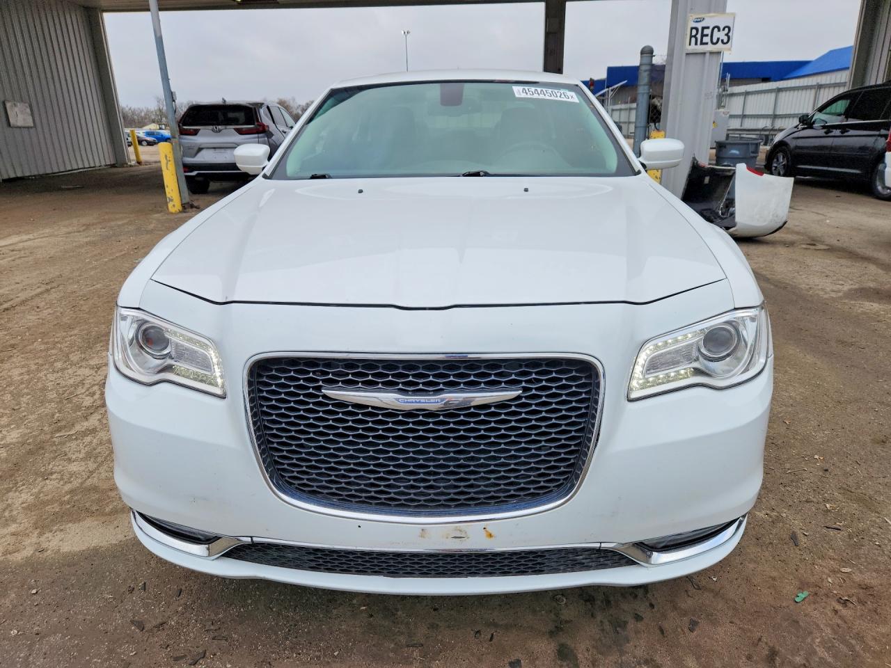 2016 CHRYSLER 300 LIMITED photo 9