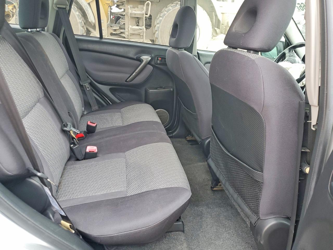 2004 TOYOTA RAV4 BASE photo 21