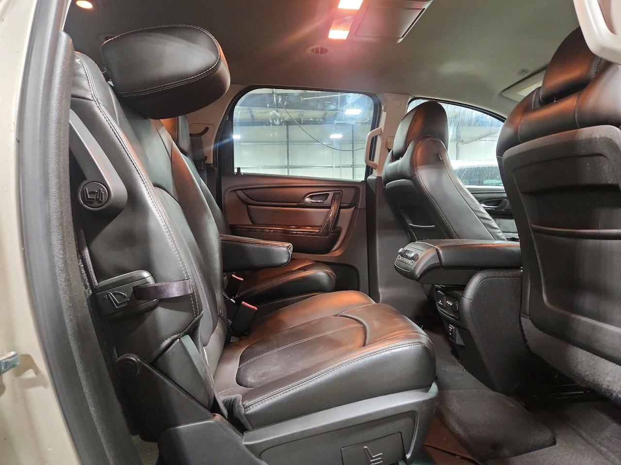 2015 GMC ACADIA SLT-1 photo 31