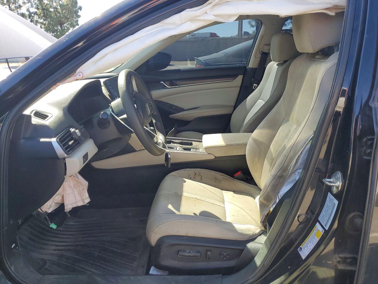2018 HONDA ACCORD EX photo 13
