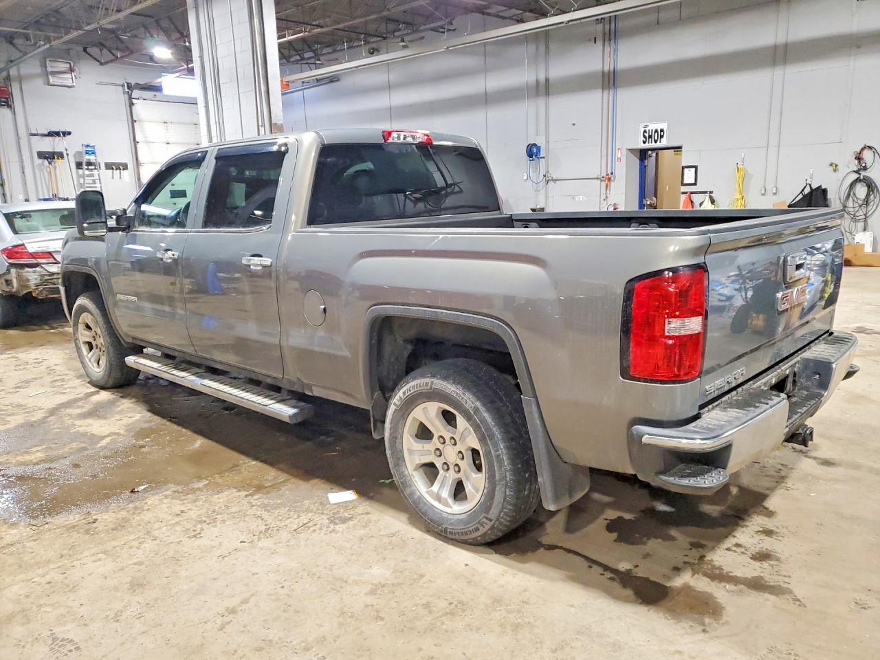 2017 GMC SIERRA K1500 photo 2