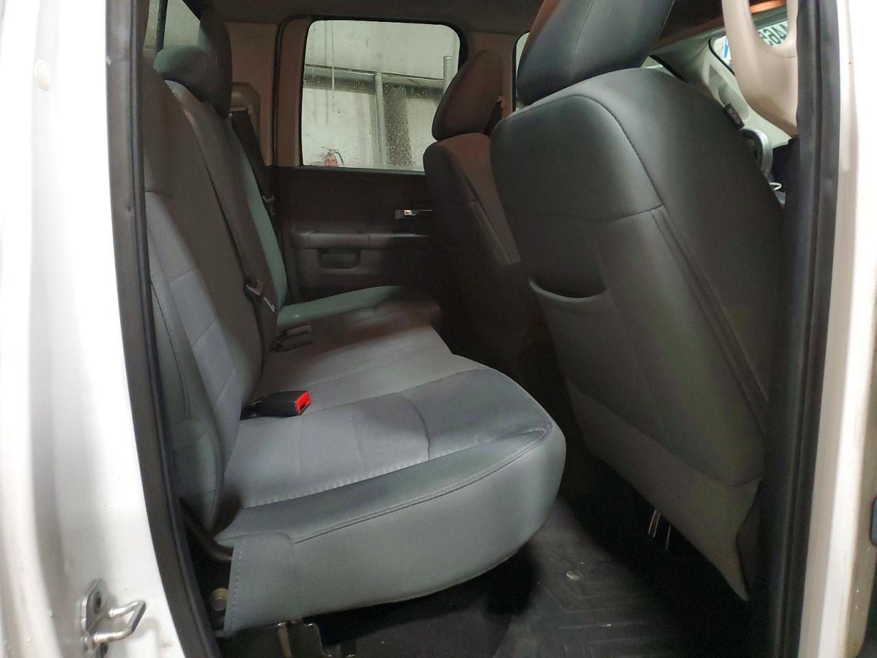 2014 RAM 1500 SLT photo 19