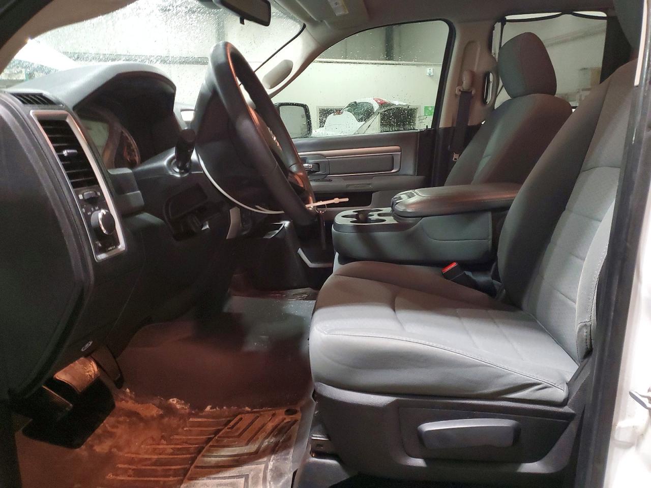 2014 RAM 1500 SLT photo 13