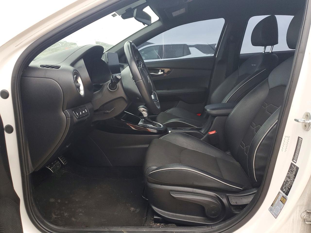 2021 KIA FORTE photo 13