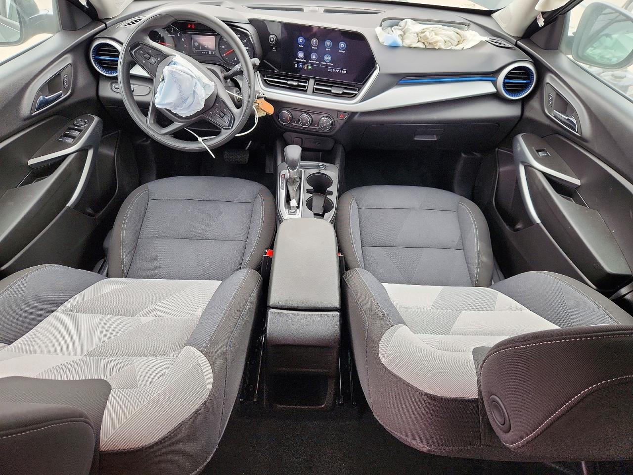 2025 CHEVROLET TRAX LS photo 8
