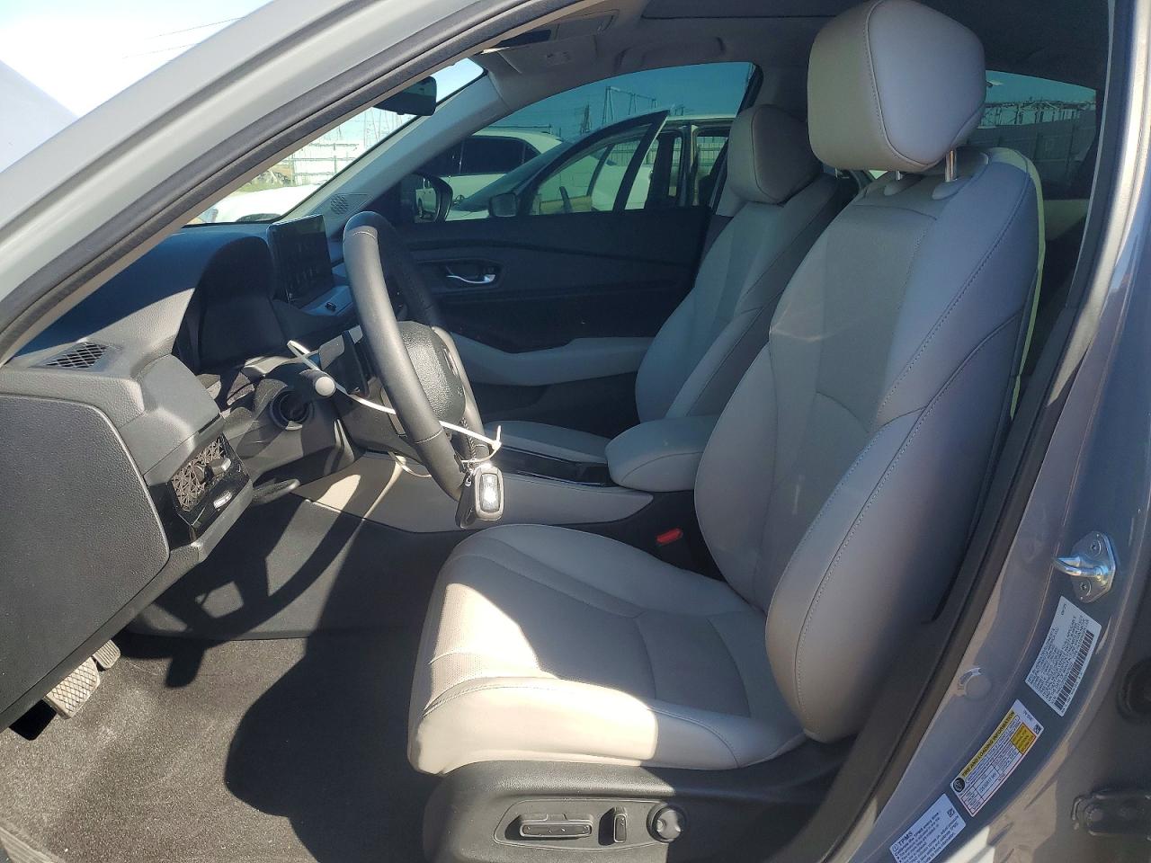 2025 HONDA ACCORD HYBRID EXL photo 13
