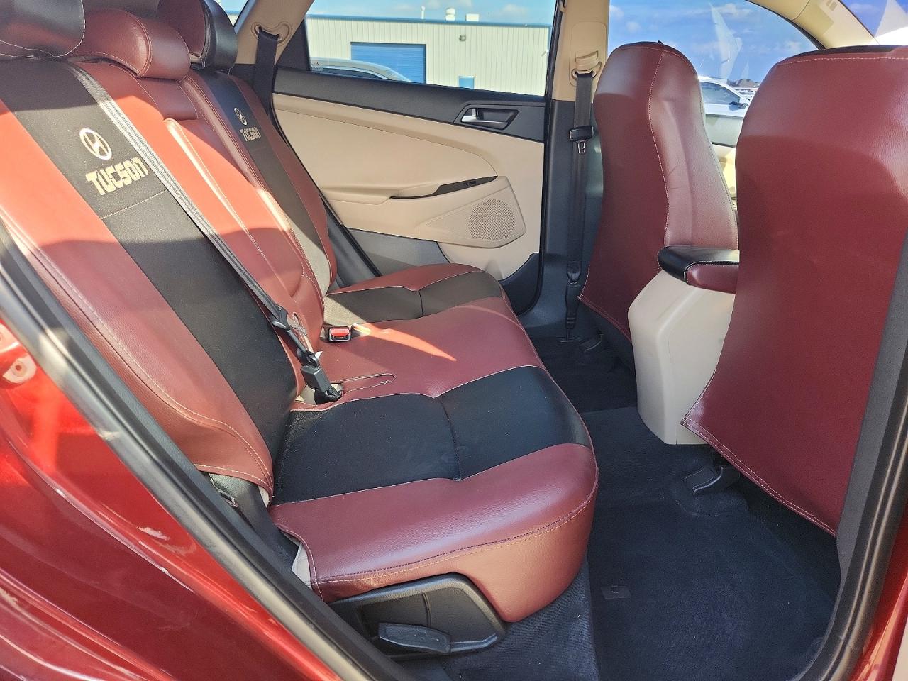 2017 HYUNDAI TUCSON SE photo 21