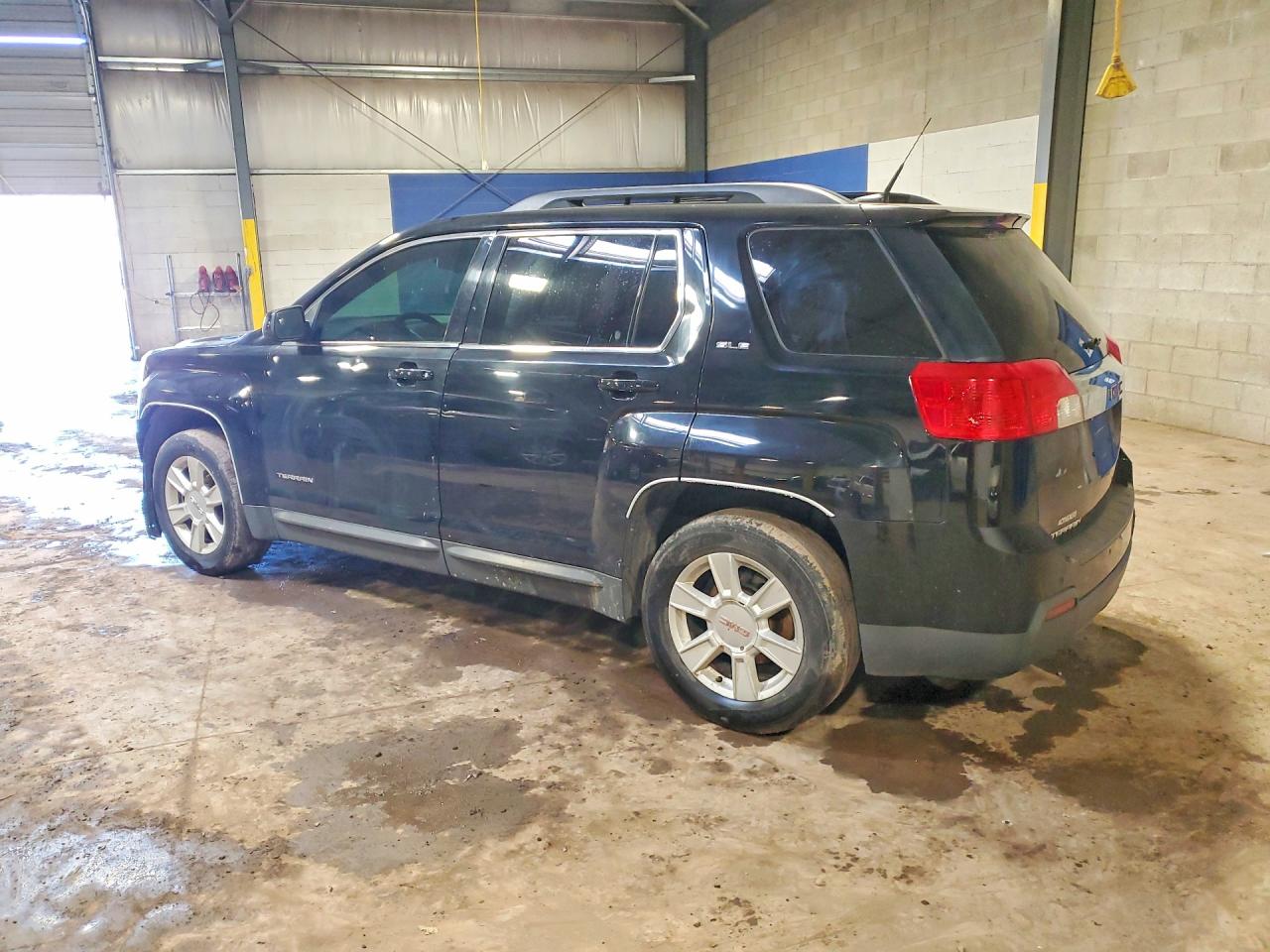 2013 GMC TERRAIN SLE photo 3
