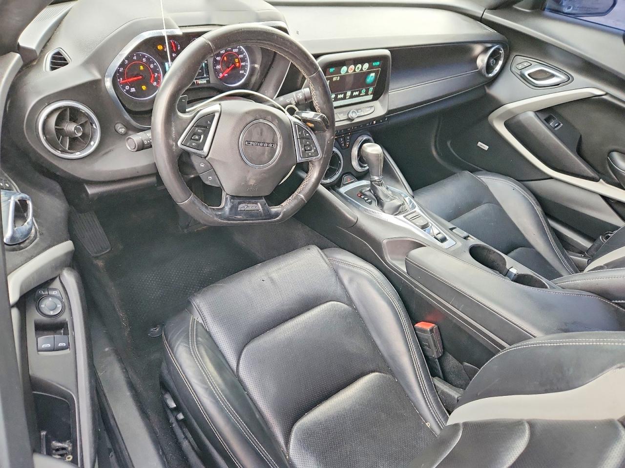 2017 CHEVROLET CAMARO LT photo 8