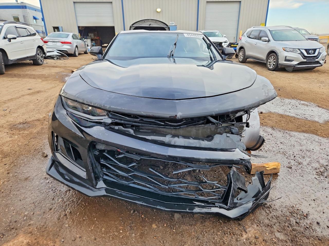 2017 CHEVROLET CAMARO LT photo 5