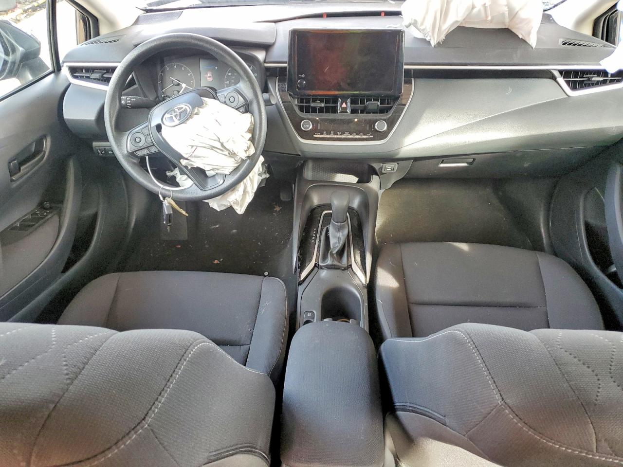 2025 TOYOTA COROLLA LE photo 8