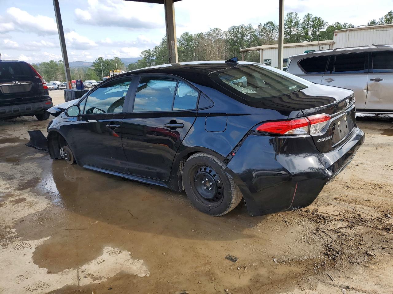 2025 TOYOTA COROLLA LE photo 2