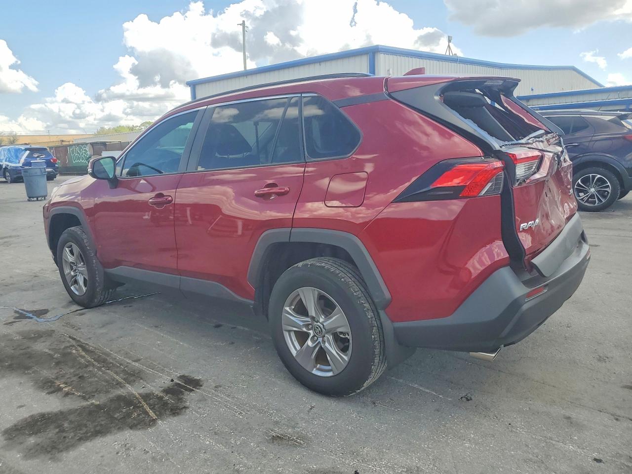2024 TOYOTA RAV4 XLE photo 2