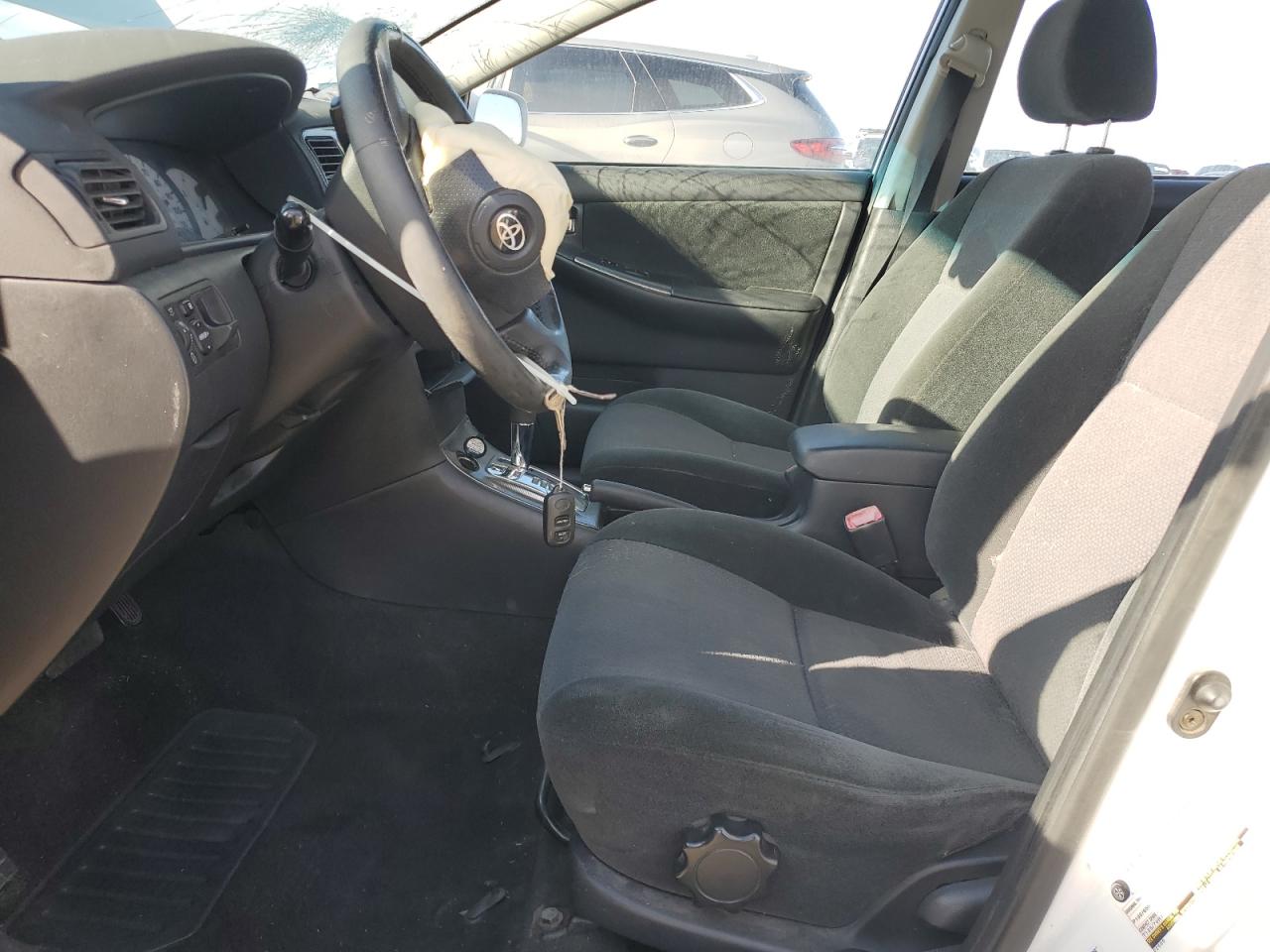 2004 TOYOTA COROLLA S photo 19