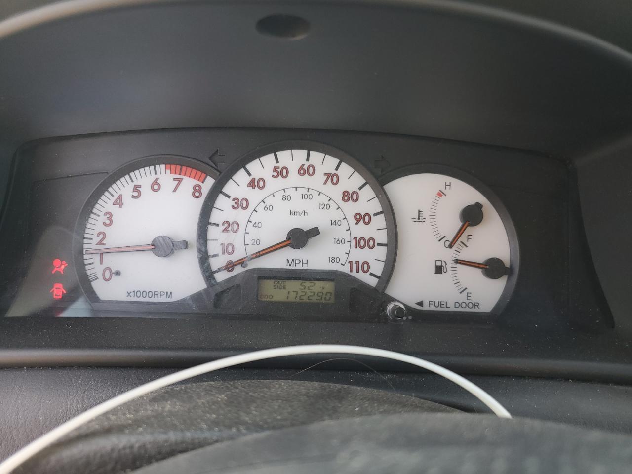 2004 TOYOTA COROLLA S photo 25