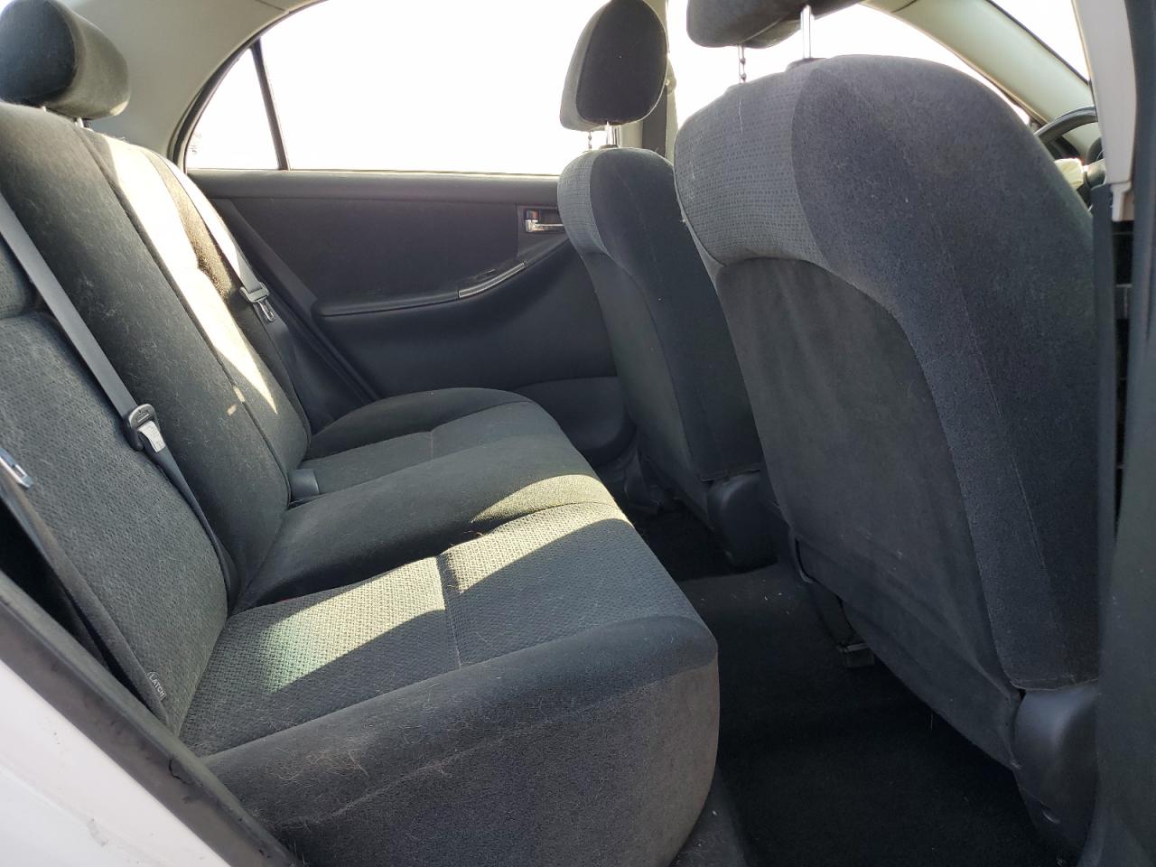 2004 TOYOTA COROLLA S photo 28
