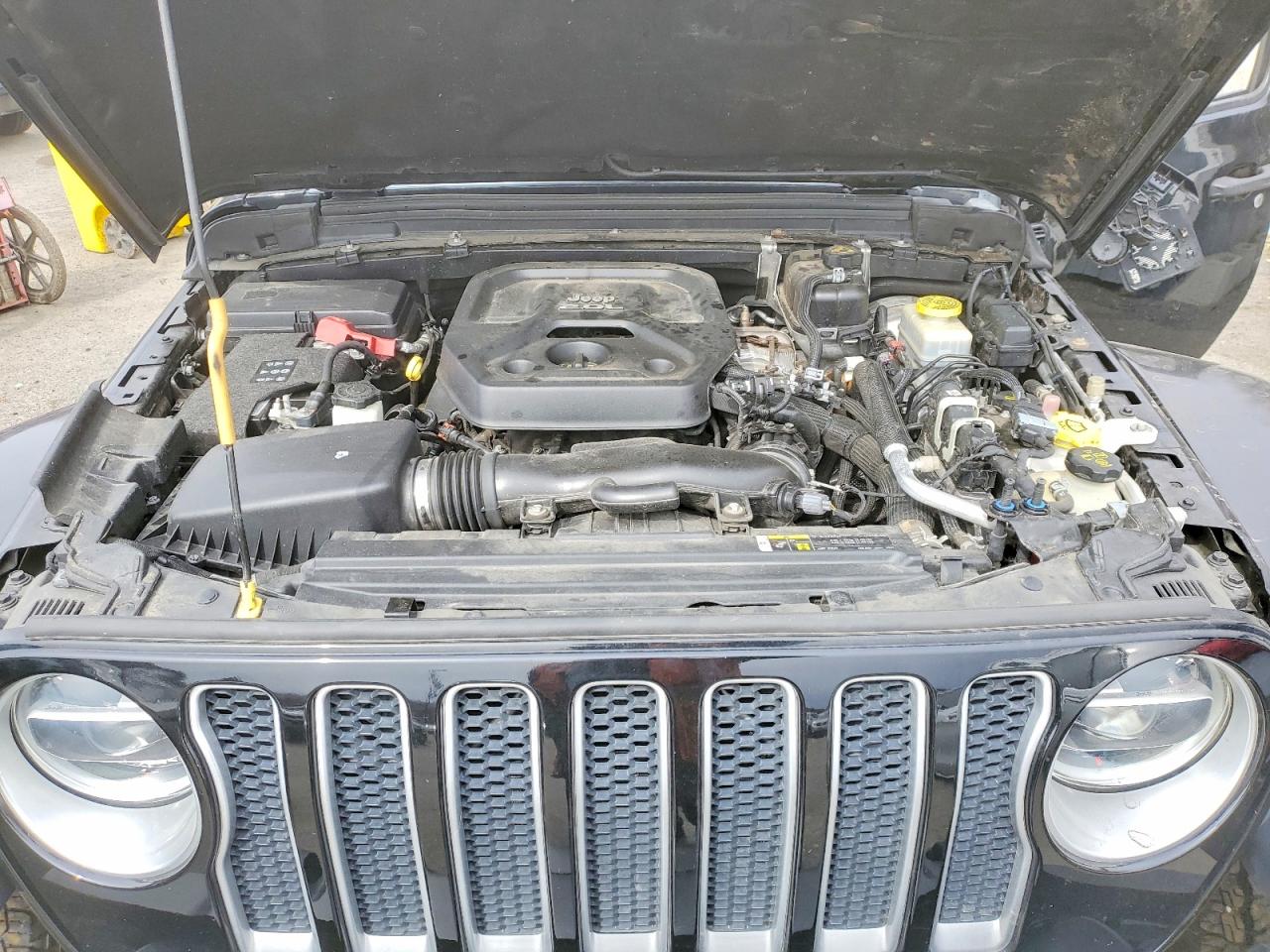 2018 JEEP WRANGLER SAHARA photo 21