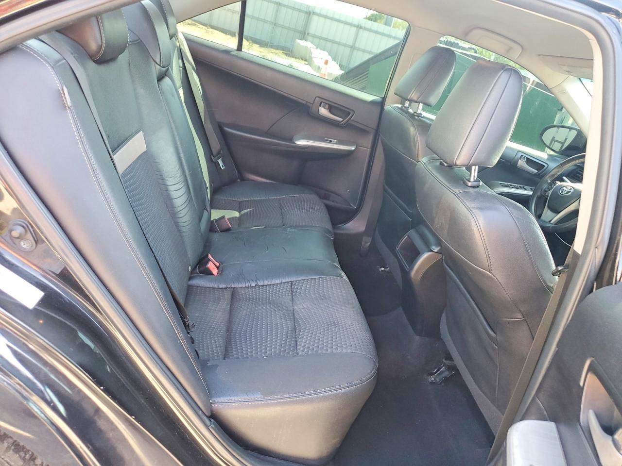 2014 TOYOTA CAMRY SE photo 10
