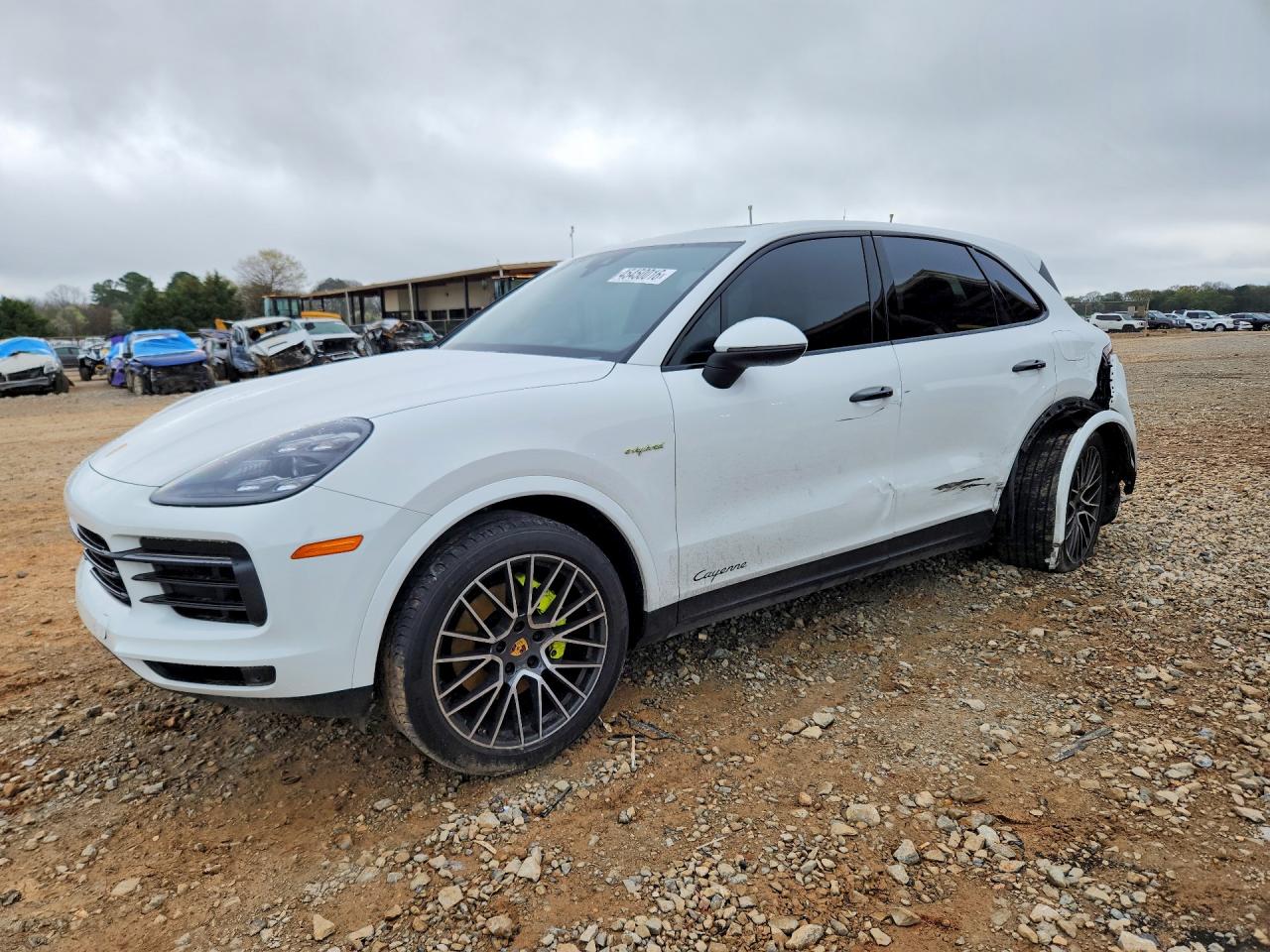2021 PORSCHE CAYENNE