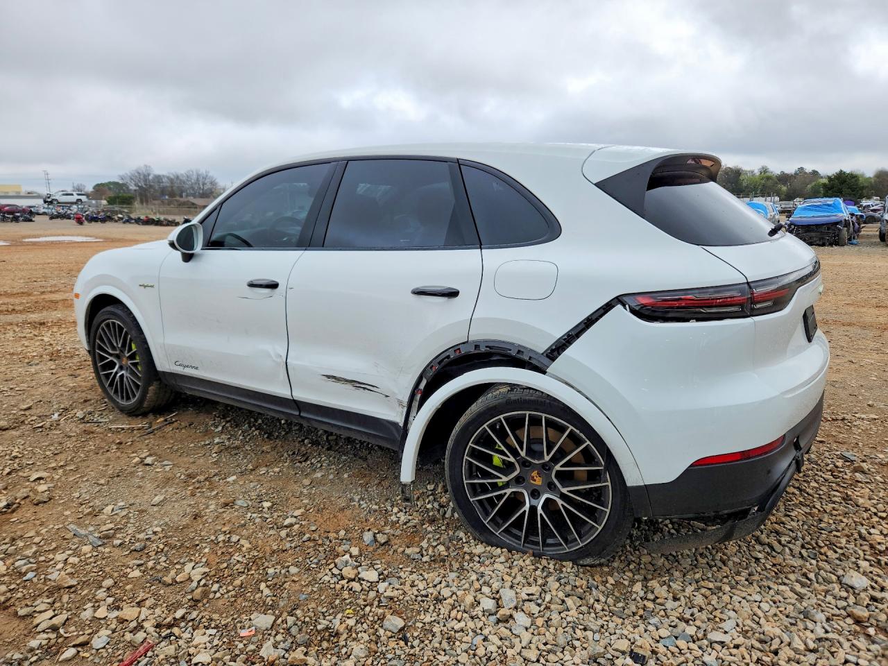 2021 PORSCHE CAYENNE E-HYBRID photo 3