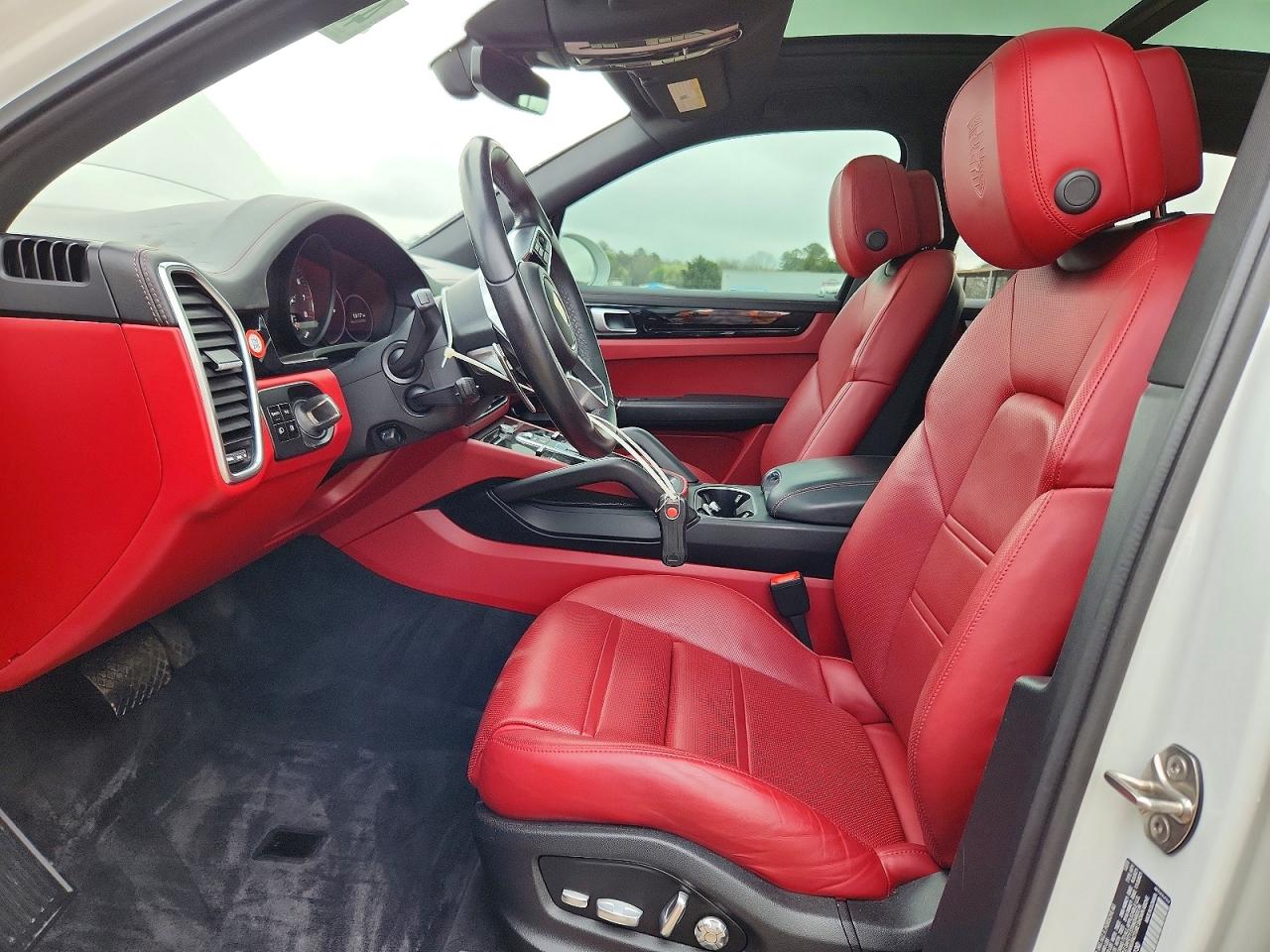 2021 PORSCHE CAYENNE E-HYBRID photo 13